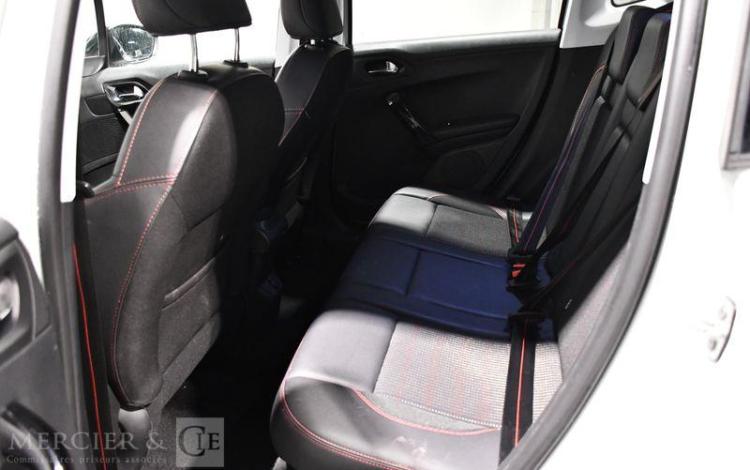 PEUGEOT 2008  GENERATION-I 1.6 BLUEHDI 120CH GT LINE START-STOP BLANC EQ-046-ZA