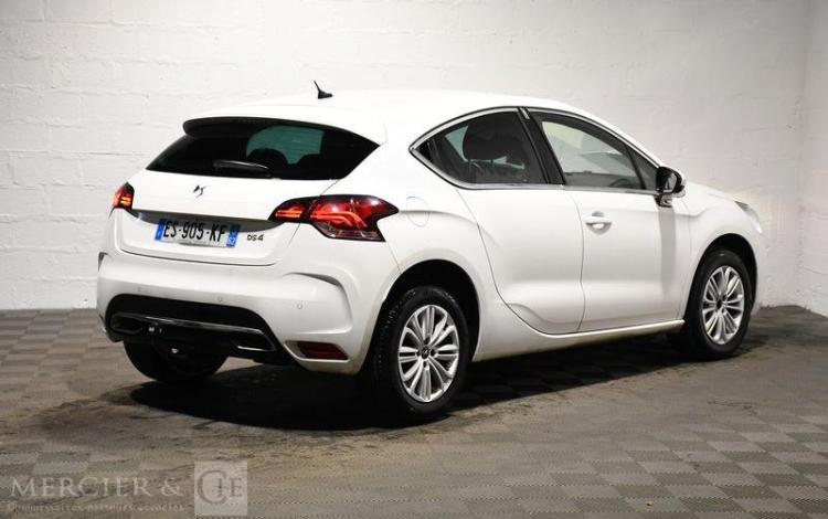 DS DS4 BLUE HDI 120 SO CHIC S&S EAT6 BLANC ES-905-KF