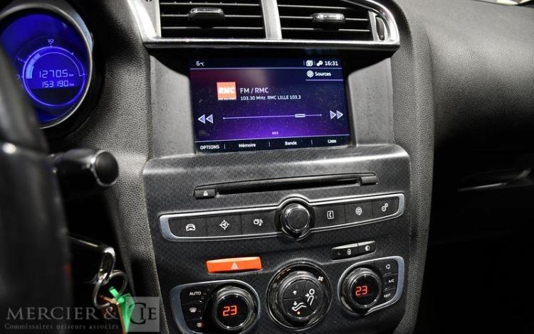 DS DS4 BLUE HDI 120 SO CHIC S&S EAT6 BLANC ES-905-KF