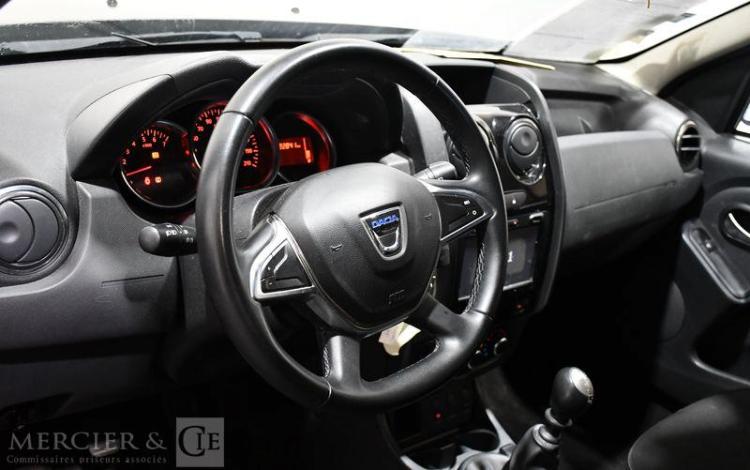 DACIA DUSTER GRIS ET-748-KY