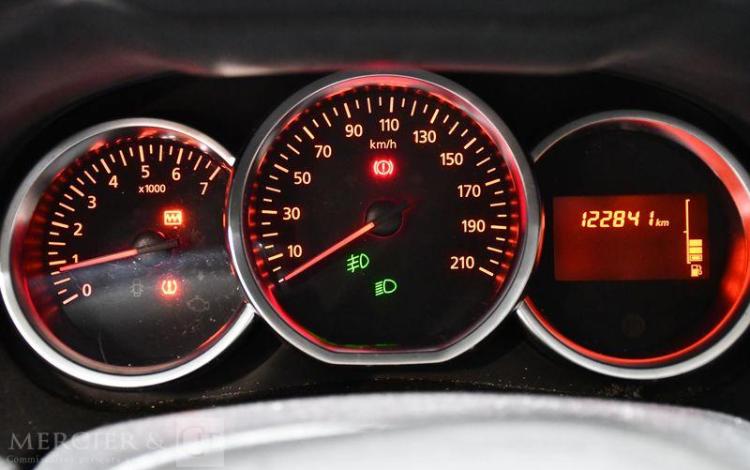 DACIA DUSTER GRIS ET-748-KY