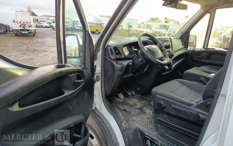 IVECO DAILY VI 35C16 2,3 D 16V 156 CV – DIESEL – 147202 KMS – ANNEE 2018 BLANC EV-123-NF