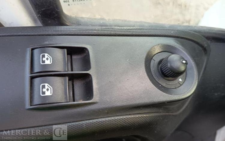 IVECO DAILY VI 35C16 2,3 D 16V 156 CV – DIESEL – 147202 KMS – ANNEE 2018 BLANC EV-123-NF