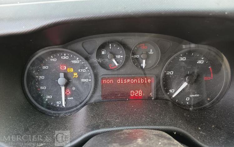 IVECO DAILY VI 35C16 2,3 D 16V 156 CV – DIESEL – 147202 KMS – ANNEE 2018 BLANC EV-123-NF