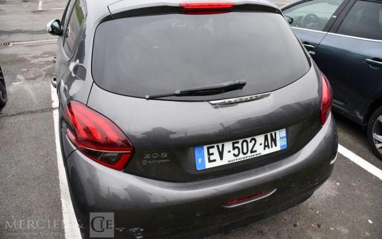 PEUGEOT 208 1,2 PURE TECH 82CH STYLE GRIS EV-502-AN