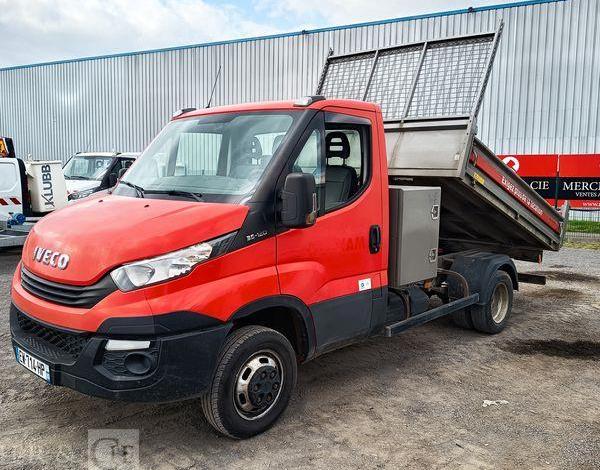 IVECO DAILY 35C12 BENNE AVEC COFFRE ACIER DIESEL – 170180 KMS – ANNEE 2018 ROUGE EW-714-HP