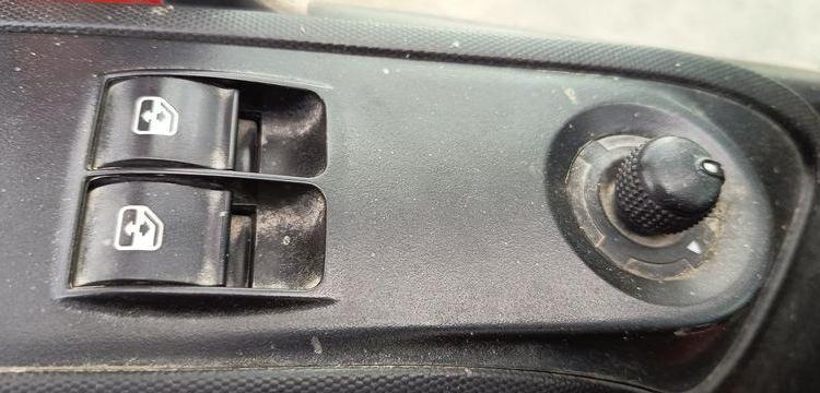 IVECO DAILY 35C12 BENNE AVEC COFFRE ACIER DIESEL – 170180 KMS – ANNEE 2018 ROUGE EW-714-HP