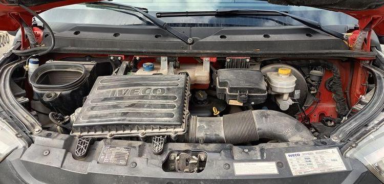 IVECO DAILY 35C12 BENNE AVEC COFFRE ACIER DIESEL – 170180 KMS – ANNEE 2018 ROUGE EW-714-HP