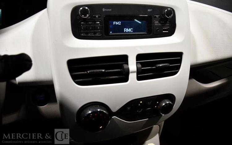 RENAULT ZOE LIFE ACHAT INTEGRAL BLANC EX-479-RF