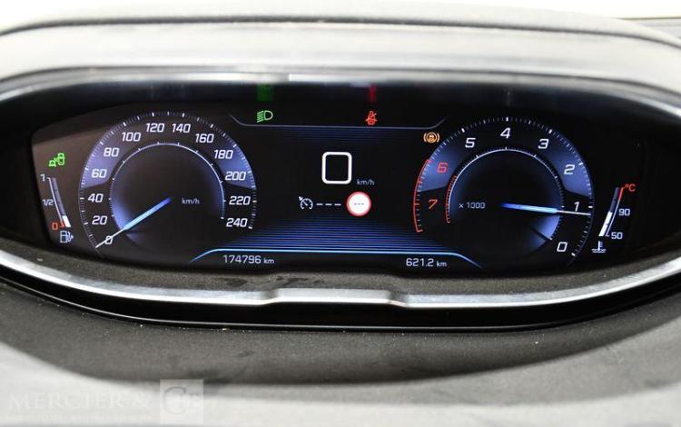 PEUGEOT 5008 1,2 PURE TECH 130 ALLURE VERT FA-475-NE