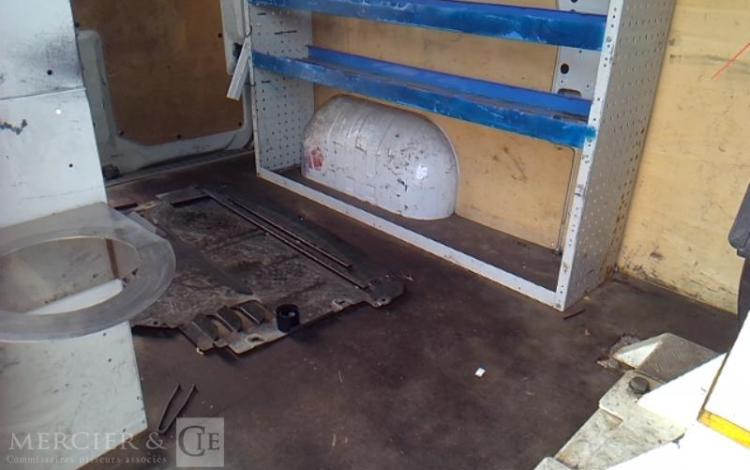 RENAULT MASTER NACELLE SUR VL KLUBB K32 12M 1462H BLANC FB-677-TN