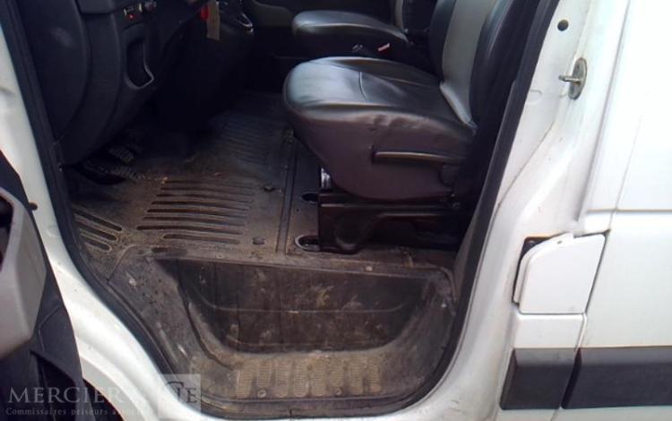 RENAULT MASTER NACELLE SUR VL KLUBB K32 12M 1462H BLANC FB-677-TN