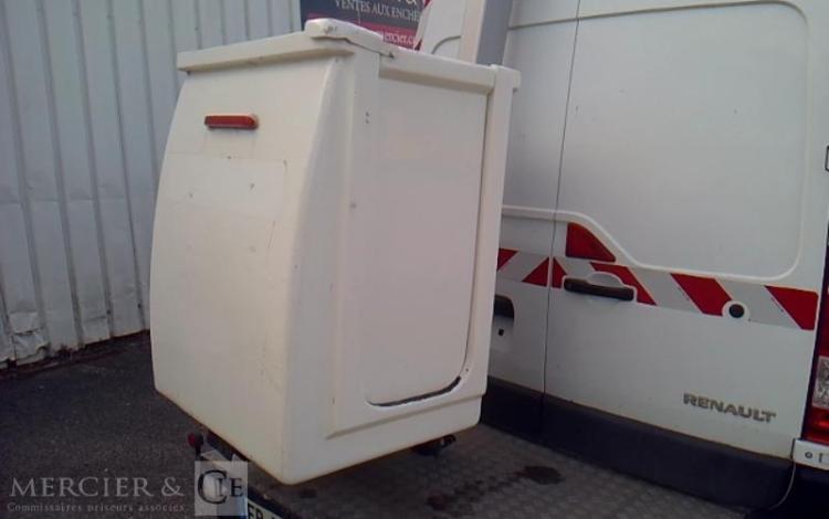 RENAULT MASTER NACELLE SUR VL KLUBB K32 12M 1462H BLANC FB-677-TN