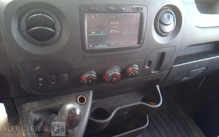 RENAULT MASTER NACELLE SUR VL KLUBB K32 12M 1462H BLANC FB-677-TN