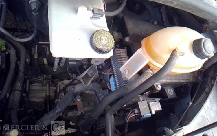 RENAULT MASTER NACELLE SUR VL KLUBB K32 12M 1462H BLANC FB-677-TN