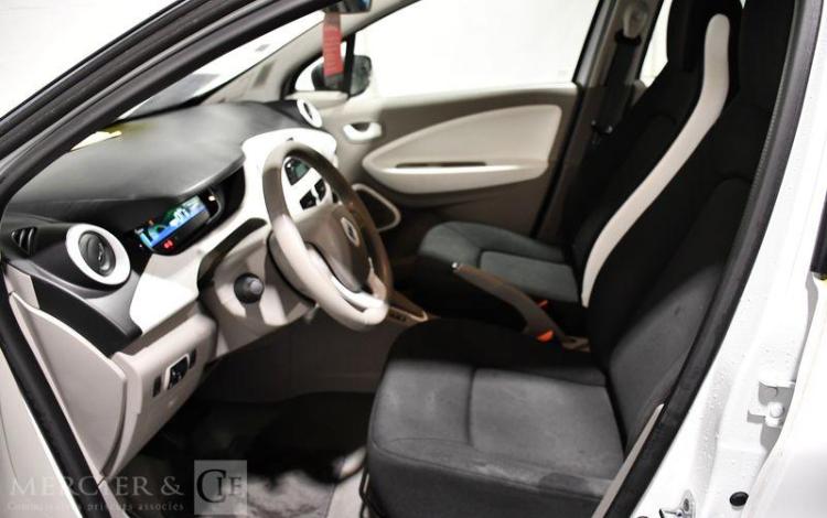 RENAULT ZOE SERIE LIMITEE CITY R90 BLANC FC-275-VD