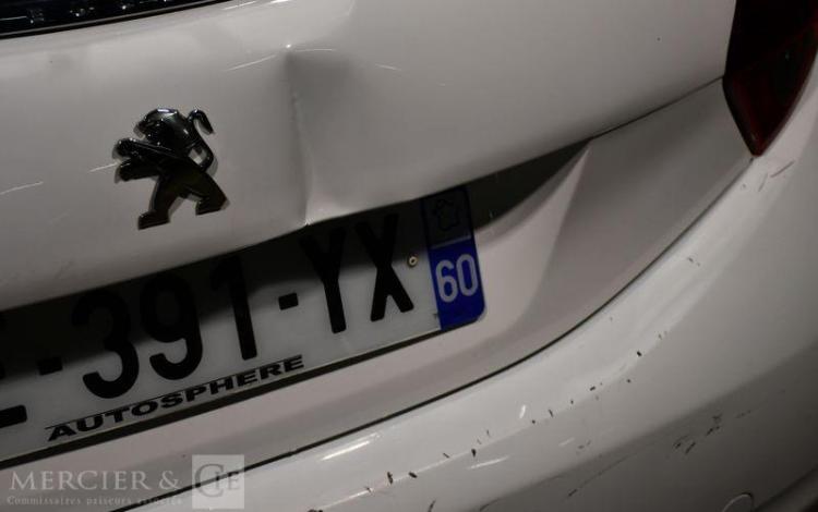 PEUGEOT 208 1.2 PURETECH 70ch LIKE
 BLANC FE-391-YX