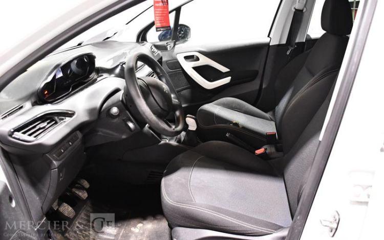 PEUGEOT 208 1.2 PURETECH 70ch LIKE
 BLANC FE-391-YX