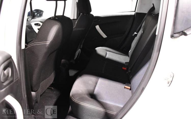 PEUGEOT 208 1.2 PURETECH 70ch LIKE
 BLANC FE-391-YX