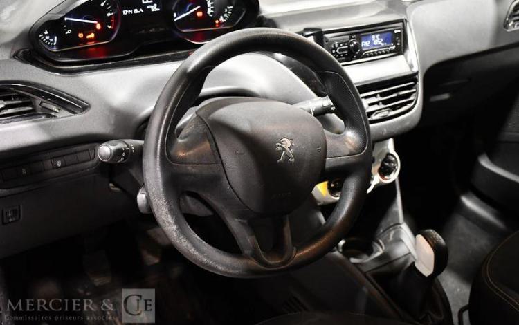 PEUGEOT 208 1.2 PURETECH 70ch LIKE
 BLANC FE-391-YX