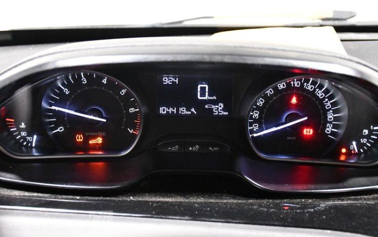 PEUGEOT 208 1.2 PURETECH 70ch LIKE
 BLANC FE-391-YX