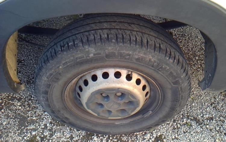 IVECO 35-140 FOURGON BLANC FF-395-CY