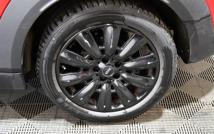 MINI COUNTRYMAN 1,5 135 COOPER BVA ROUGE FG-560-BH