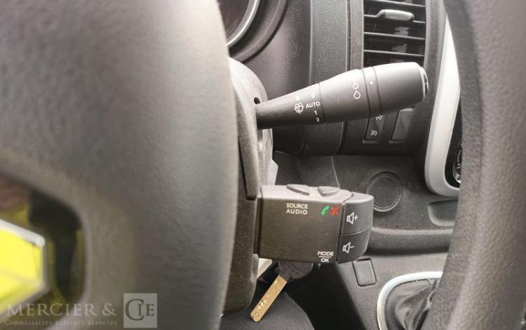 RENAULT TRAFIC GCF L1H1 1200 DCI 120 BLANC FK-189-LJ