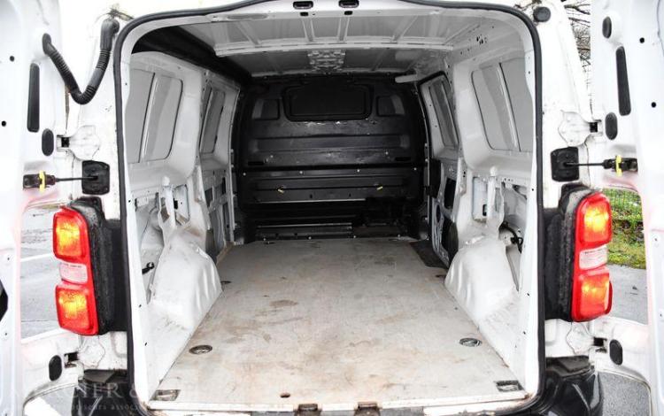 PEUGEOT EXPERT FOURGON 2.0 BLUEHDI 120 ASPHALT BLANC FK-958-SB