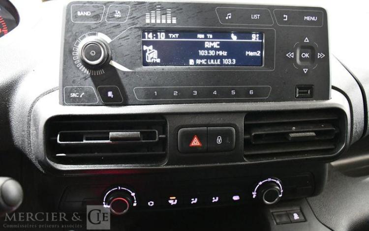 PEUGEOT PARTNER PRO STANDARD 650kg BLUEHDI BLANC FM-331-MM