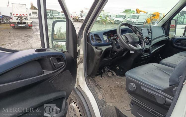 IVECO DAILY VI 35S16 2,3 D 16 V HI-MATIC 156 CV- DIESEL – 100844 KMS – ANNEE 2019 BLANC FM-926-QY