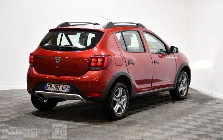 DACIA SANDERO STEPWAY 0.9 TCE 90ch
  FN-067-CR