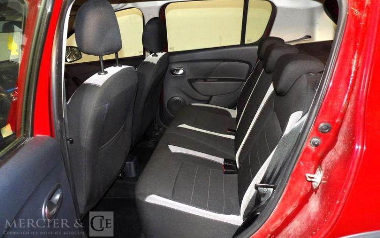 DACIA SANDERO ROUGE FP-317-BT