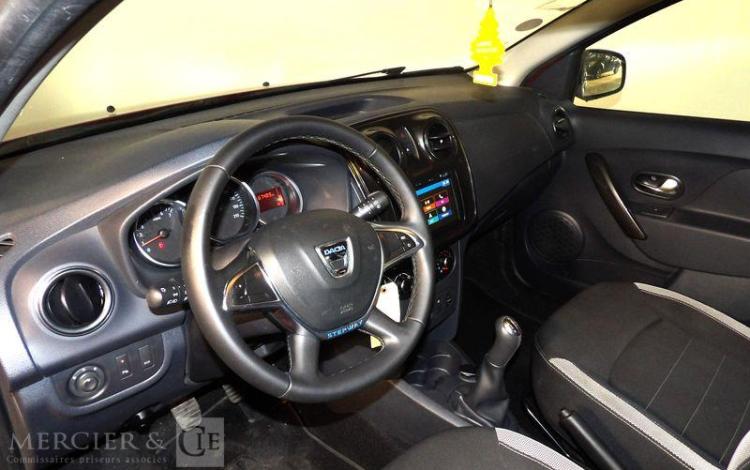 DACIA SANDERO ROUGE FP-317-BT