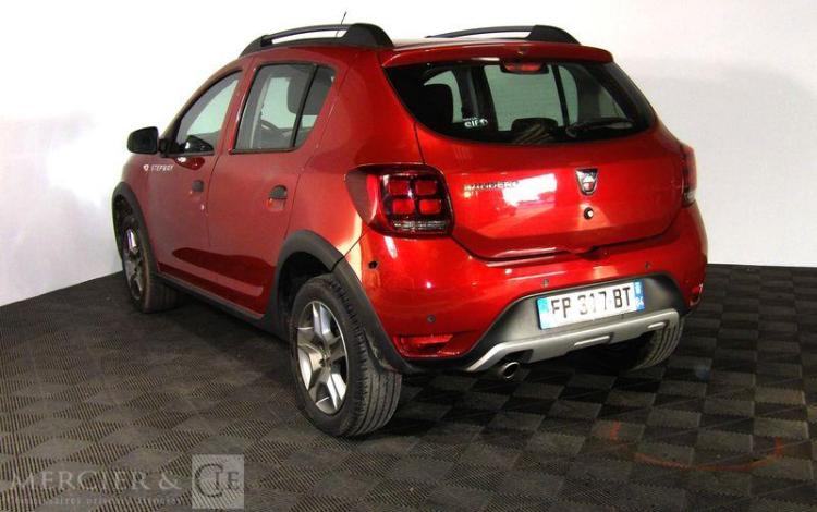 DACIA SANDERO ROUGE FP-317-BT