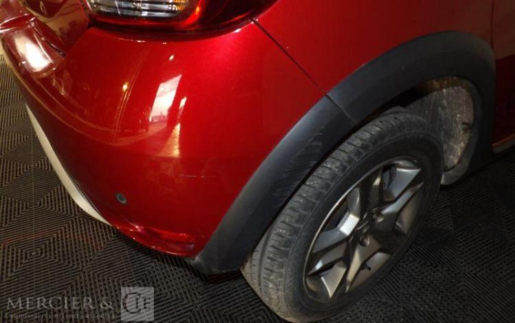 DACIA SANDERO ROUGE FP-317-BT
