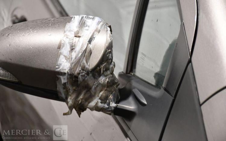 TOYOTA YARIS GRIS FQ-416-FB