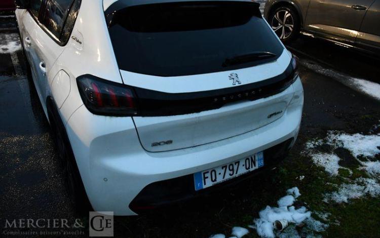 PEUGEOT 208 1.2 PURETECH 100 GT LINE START-STOP BLANC FQ-797-QN