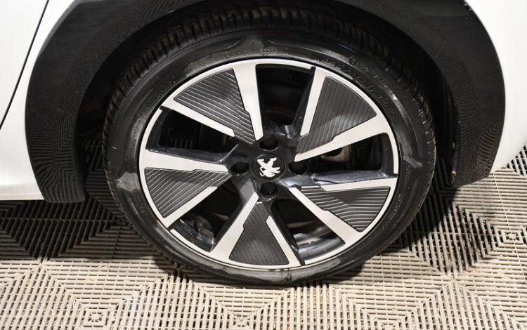 PEUGEOT e-208 136CH GT LINE BLANC FQ-851-NH