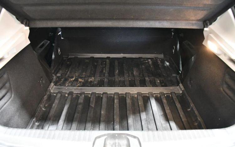 RENAULT CLIO STE AIR NAV BLUE DCI 85 BLANC FR-884-QB