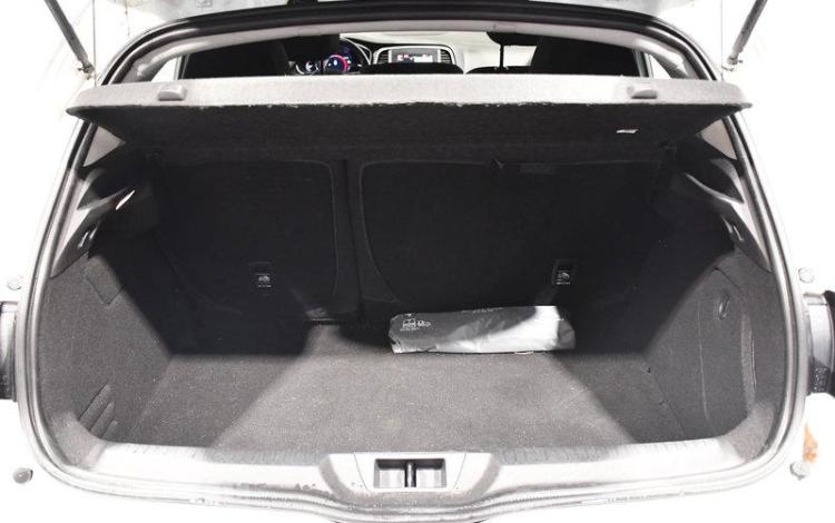 RENAULT MEGANE BERLINE ZEN VLUE DCI 95 BLANC FS-123-VV