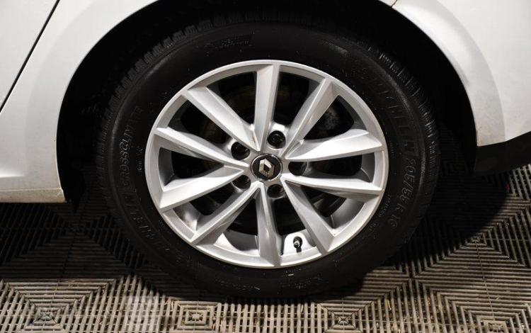 RENAULT MEGANE BERLINE ZEN VLUE DCI 95 BLANC FS-123-VV