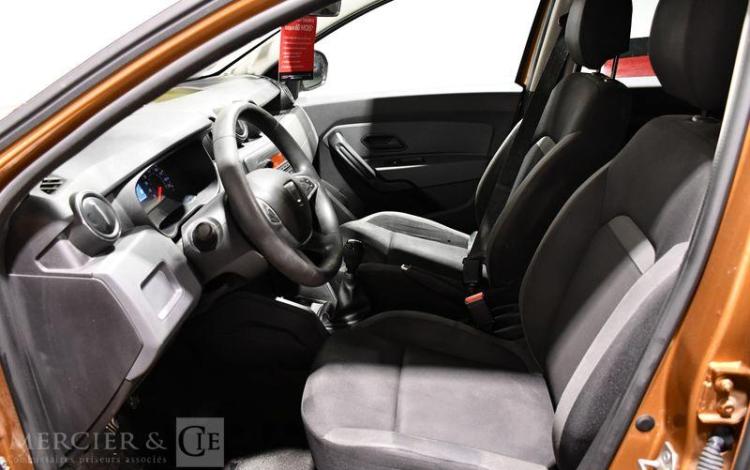 DACIA DUSTER BLUEDCI 115CH 4X2 ESSENTIEL E6U MARRON FT-295-PP