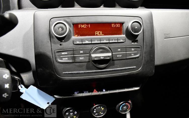 DACIA DUSTER BLUEDCI 115CH 4X2 ESSENTIEL E6U MARRON FT-295-PP