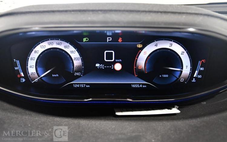 PEUGEOT 5008 1,5 BLUEHDI BLANC FT-479-SA