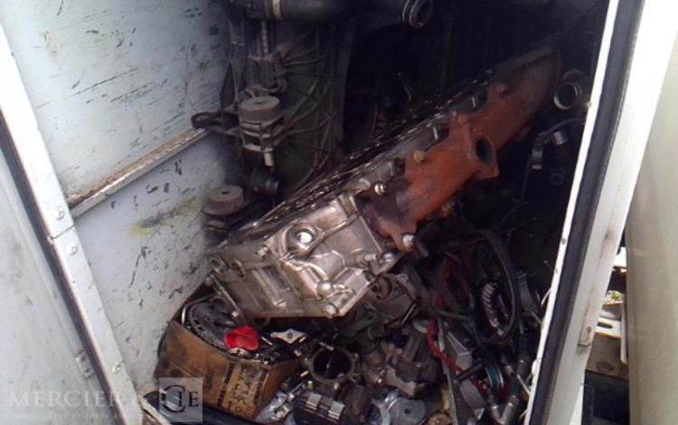 IVECO 35-160 BENNE SIMPLE CABINE COFFRE BLANC FV-670-BF