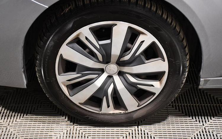 PEUGEOT 208 1,2 PURE TECH 100CH S&S GRIS FX-724-GM