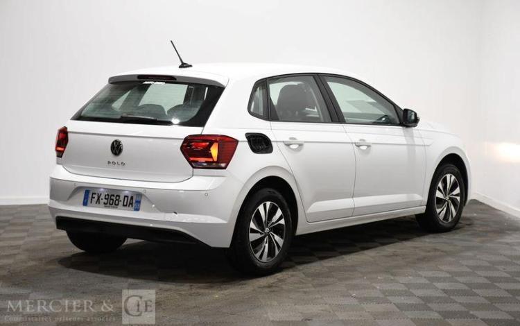 VOLKSWAGEN POLO 1,0 80CH LOUNGE BUSINESS S&S BVM5 5P BLANC FX-968-DA