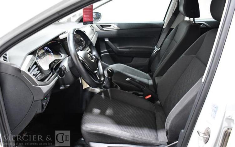 VOLKSWAGEN POLO 1,0 80CH LOUNGE BUSINESS S&S BVM5 5P BLANC FX-968-DA