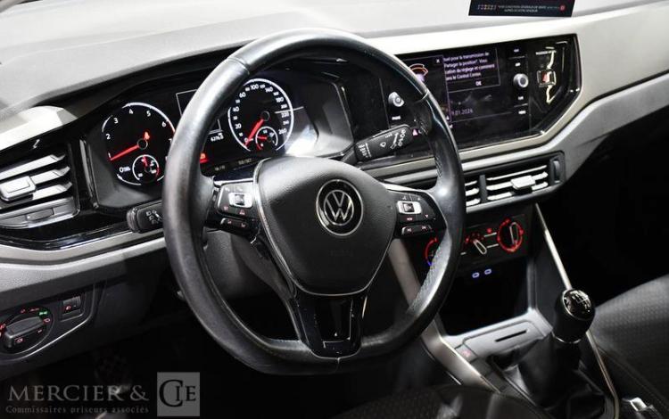 VOLKSWAGEN POLO 1,0 80CH LOUNGE BUSINESS S&S BVM5 5P BLANC FX-968-DA